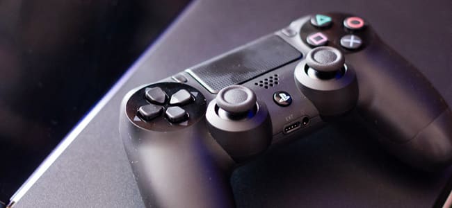Retro-Gaming-Aufbau im Wohnzimmer
